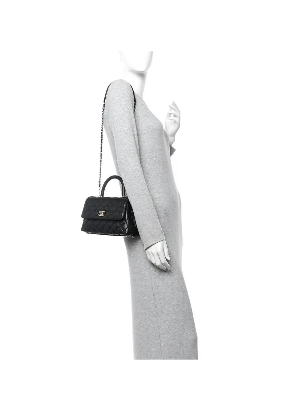 CHANEL indulge timeless